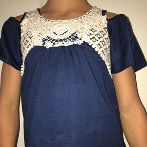 Cut out shoulder t-shirt